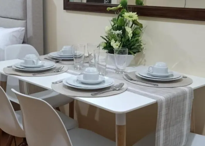 Appartement Coho The Hermosa - Staycation Unit And Balcony View With Swimming Pool And Open Court Access Manilla