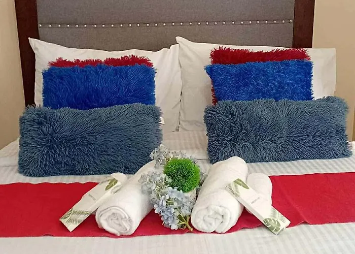 Appartement Coho The Hermosa - Staycation Unit And Balcony View With Swimming Pool And Open Court Access Manilla